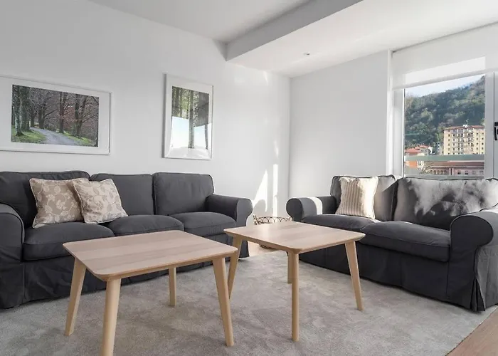 Bright Apartment With A/C, Parking Optional